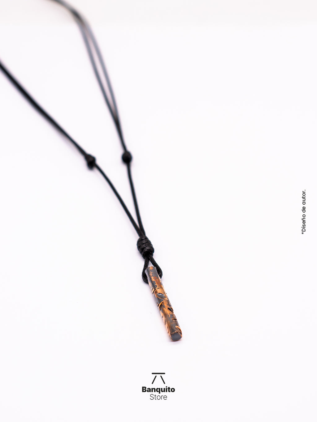 Collar de Cobre Texturizado Hecho a Mano | Diseño Industrial