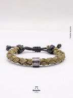 Pulsera de Cuero Trenzado con Detalle en Acero Gris – Hecha a Mano