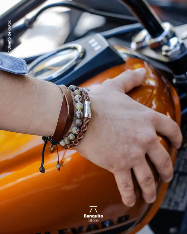 Pulsera de Cuero Café Genuino y Plata 950 - Imagen 2