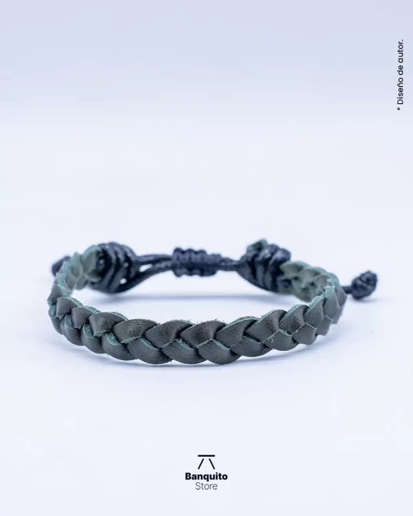 Pulsera de cuero verde trenzado plano