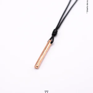 Colgante de Cobre Artesanal para Hombre | Diseño Minimalista